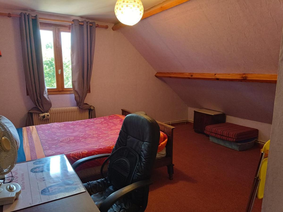 Lit 2 Personnes Grand Bureau Apartment Fruges Bagian luar foto